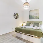 A Place To Relax, Recharge, And Enjoy דירה